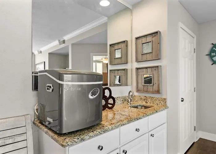 San Carlos Penthouse 5 By Youngs Suncoast